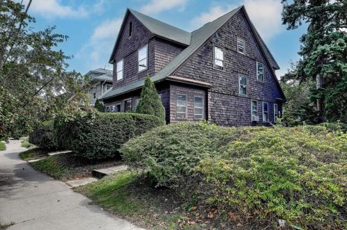 199 Rochambeau Ave, Providence, RI 02906 exterior