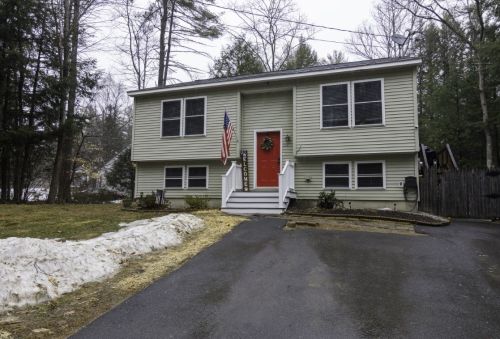 126 New Hampshire Dr, Webster, NH 03303 exterior