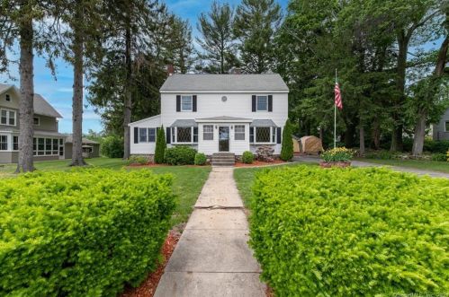 1109 Meriden Rd, Waterbury, CT 06705 exterior