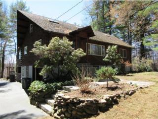 4 Birchwood Ln, Hooksett, NH 03106 exterior