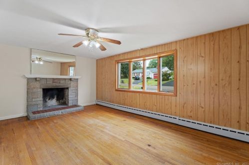 12 Thorburn Ave, Bridgeport, CT 06611 exterior