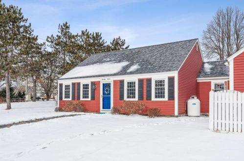 77 Starboard Dr, Cape-Elizabeth, ME exterior