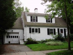 18 Heatherland Rd, Newton, MA 02461 exterior