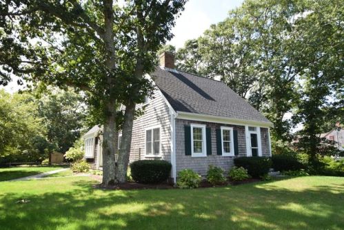 214 Old Long Pond Rd, Brewster, MA 02631 exterior