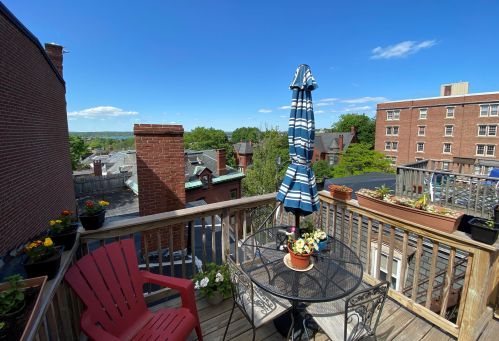 37 Deering St, Portland, ME 04101 exterior