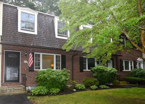 84 Treetop Ln, Kingston, MA 02364 exterior