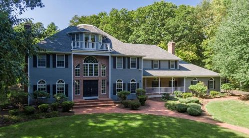 65 Westfield Dr, East Greenwich, RI 02818 exterior