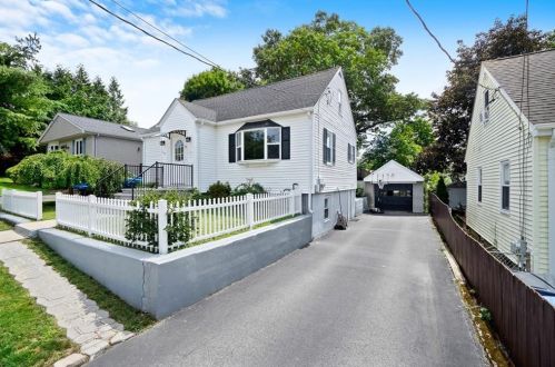 50 Harrison St, Cumberland, RI 02864 exterior