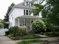291 Derby St, Newton, MA 02465 exterior