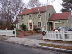 65 Shornecliffe Rd, Newton, MA 02458 exterior