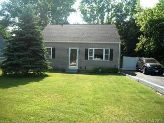 9 Pond St, Plainfield, CT 06374 exterior