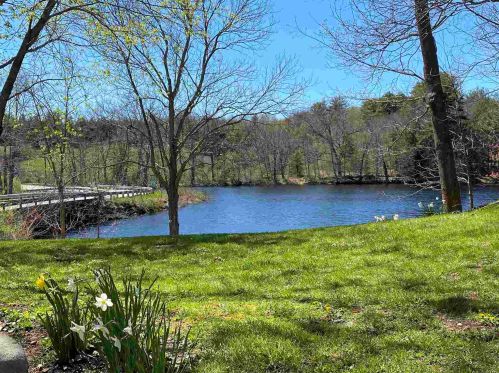 109 Scribner Rd, Fremont, NH 03044 exterior
