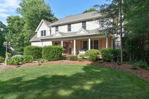 2298 Victory Hwy, Coventry, RI 02827 exterior