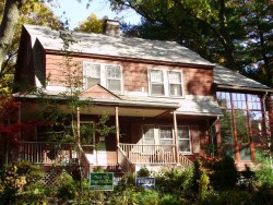 11 Nantucket Rd, Newton, MA 02461 exterior