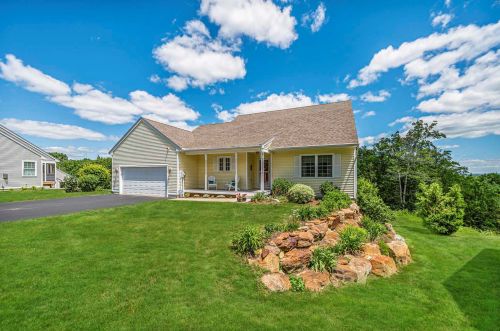 56 Stone Sled Ln, Bow, NH 03304 exterior