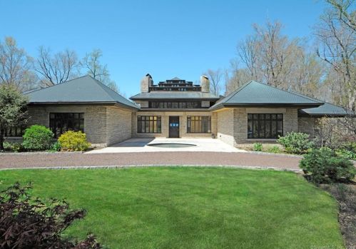 103 Lake Dr, Stamford, CT 06903 exterior