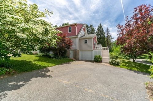 56 Oakland Street Ext, Natick, MA 01760 exterior