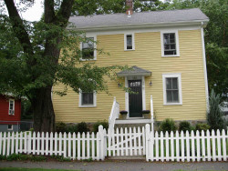 181 Parmenter Rd, Newton, MA 02465 exterior
