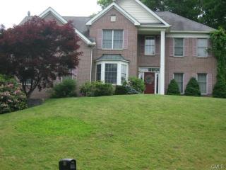 97 Independence Dr, Huntington, CT 06484 exterior