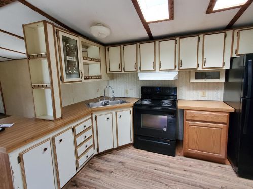 128 Pottle Rd, Oxford, ME 04270 exterior