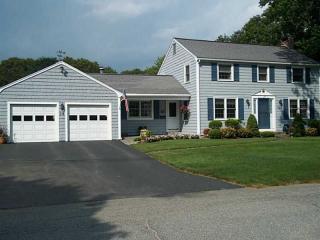 15 Nathaniel Rd, Barrington, RI 02806 exterior