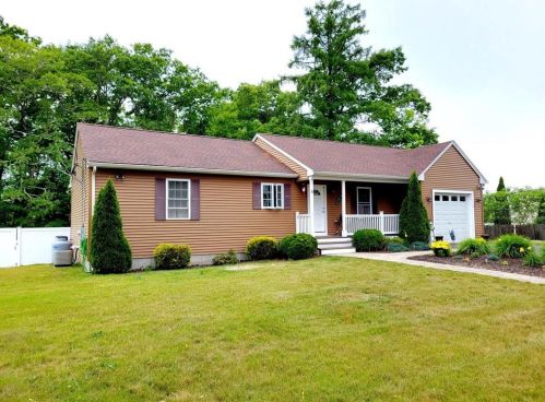 5 Wilder Ave, Westerly, RI 02891 exterior