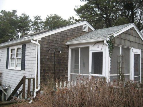 82 Shore Rd, North-Truro, MA 02652 exterior