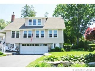 21 Ridge Rd, Groton, CT 06340 exterior