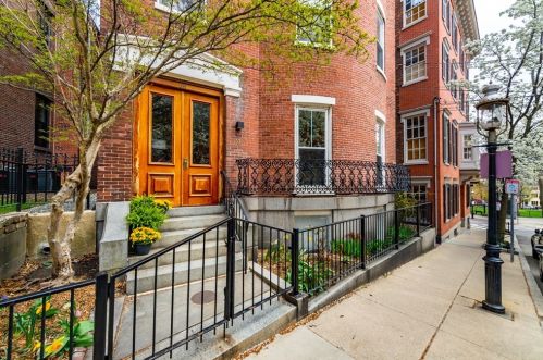 65 Winthrop St, Roxbury-Xing, MA 02129 exterior