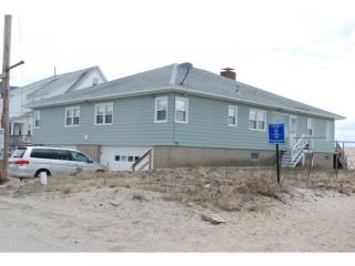 343 Atlantic Ave, Seabrook, NH 03874 exterior