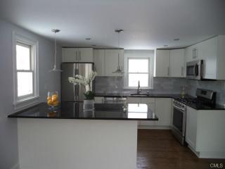 12 Sable St, Norwalk, CT 06854 exterior