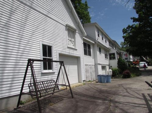 25 Old Wolfeboro Rd, Alton, NH 03809 exterior