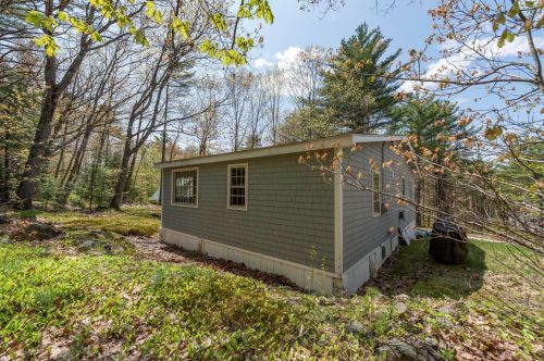 25 Mayhew Tpke, Hebron, NH 03241 exterior