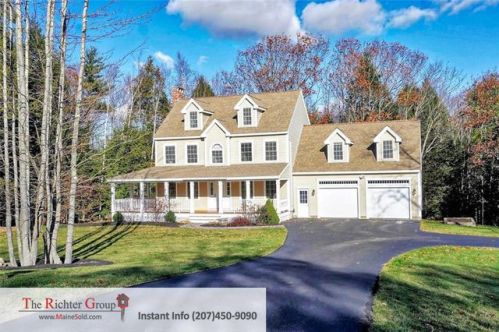 19 Old Colony Ln, Cumberland, ME 04021 exterior