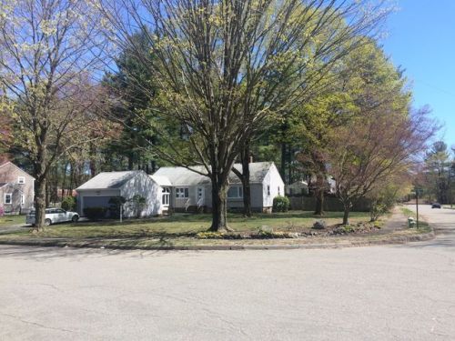 17 Keniston Rd, Lynnfield, MA 01940 exterior