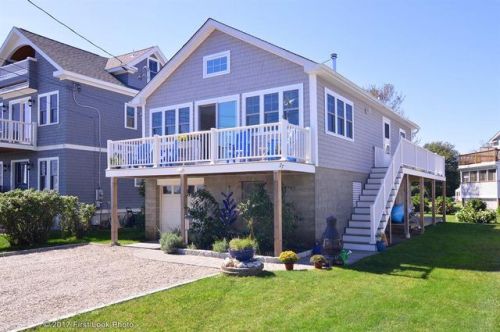 27 5Th Ave, Charlestown, RI 02813 exterior