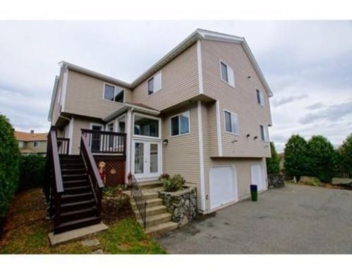 17 Brittania Cir, Salem, MA 01970 exterior