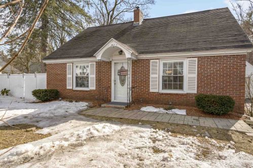 262 Mast Rd, Goffstown, NH 03045 exterior