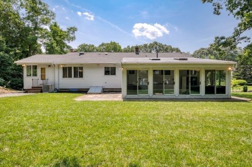 9 Trinity Rd, Winchester, MA 01890 exterior