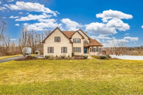 38 Pheasant Dr, Middletown, CT 06457 exterior