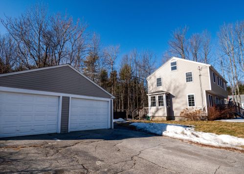 64 Maple St, Farmingdale, ME 04344 exterior