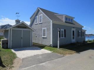 61 Eliphamets Ln, Chatham, MA 02633 exterior