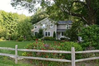 176 Maple Ave, Sheffield, MA 01257 exterior