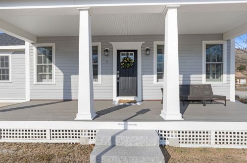 1 Taylor Ln, Hingham, MA 02043 exterior