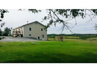 241 Brown Rd, Shoreham, VT 05770 exterior