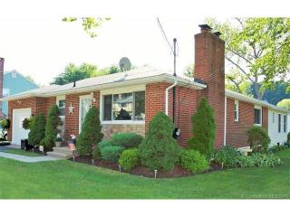 137 Swain Ave, Meriden, CT 06450 exterior