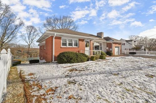 19 Harold Ave, Derby, CT 06418 exterior