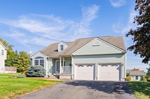 36 Shadow Ct, Middletown, CT 06457 exterior