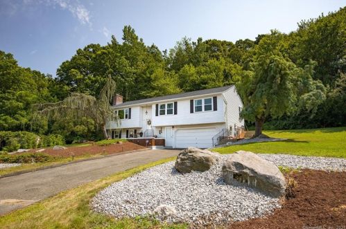 114 Trumpet Brook Rd, Waterbury, CT 06708 exterior