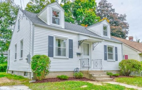 61 Chilson St, Springfield, MA 01118 exterior